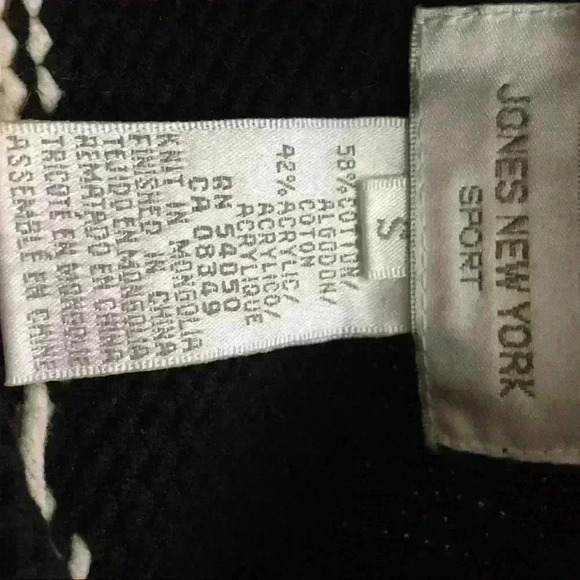 Jones NY winter print with fringed trim sweater Sz s - Picture 2 of 3